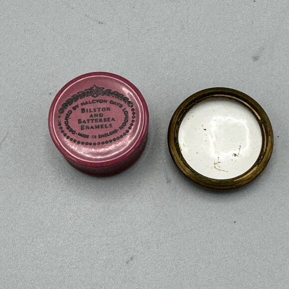 Vtg Staffordshire Enamel Round Miniature Trinket Ring Snuff Box A Lover’s Gift - Picture 7 of 12